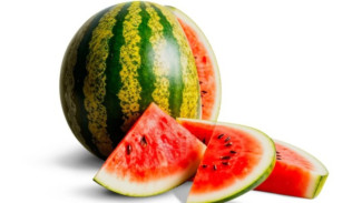 Segar, Manis, dan Menyehatkan! Ini 10 Manfaat Semangka yang Bikin Kamu Makin Cinta Buah Ini