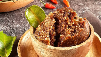 Resep Sambal Pecel Tahan Lama, Gurih Pedas Awet Bulanan!
