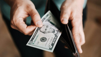 Gaji Cuma Numpang Lewat? Saatnya Melek Finansial!