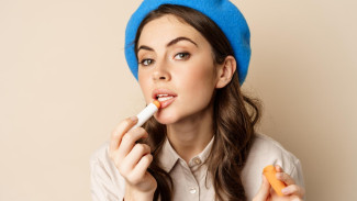 Tips Memilih Warna Lipstik Sesuai Undertone Kulit Anda