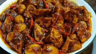 Resep Semur Telur Kentang Manis Gurih, Menu Rumahan yang Selalu Bikin Kangen