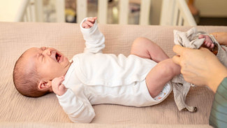 Kulit Si Kecil Rewel? Pahami 7 Penyebab Iritasi Kulit Bayi dan Cara Mengatasinya!