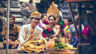 Tradisi Pernikahan Unik di Indonesia, Kisah Sakral dan Eksentrik dari Sabang hingga Merauke