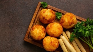 Resep Potato Ball ! Renyah, Bonus Keju Lumer