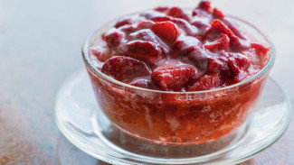 Saus Cranberry Jeruk, Pendamping Ayam Panggang Paling Sempurna!