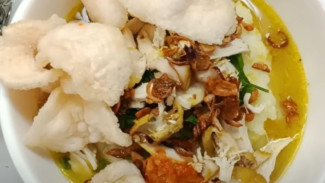 Bubur Ayam Enak Gak Harus Beli! Coba Resep Rumahan Simpel Ini, Dijamin Nagih!
