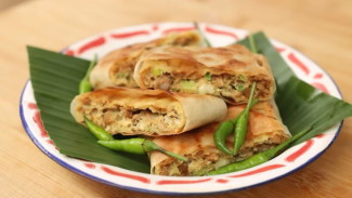 Resep Martabak Telur Ayam Kecap, Enaknya Bikin Enggak Bisa Berhenti Ngunyah!