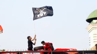 Pakai Bendera One Piece Saat 17-an? Siap-Siap Didatangi Satpol PP