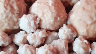 Bakso Urat, Gurih Kenyal Berisi Serat Daging yang Bikin Puas!