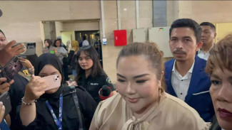 Lisa Mariana Sampaikan Sindiran Terkait Proses Tes DNA Di Bareskrim, Semoga Tidak Ada Rekayasa
