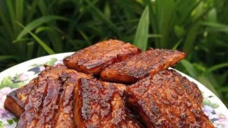 Tempe Bakar Gurih Manis, Lauk Rumahan, Rasanya Nggak Main-Main!