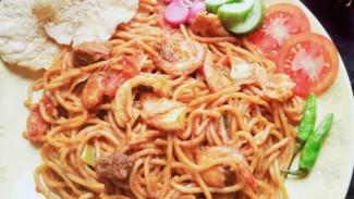 Mie Aceh Pedas Gurih, Sekali Coba Langsung Ketagihan!