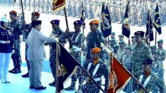 Prabowo Kukuhkan 3 Pimpinan Pasukan Elite TNI dengan Bintang 3