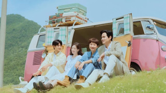 Tayang Hari Ini! Drama “Love, Take Two” Kisah Orang Tua - Anak yang Mengharukan