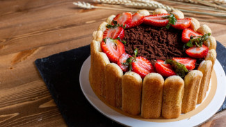 Strawberry Torte, Torte Mewah yang Bikin Terkesan!