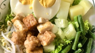 Gado Gado Bumbu Kacang Super Lezat yang Bikin Nagih Seisi Rumah!