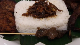 Nasi Kucing Jogja, Kecil-Kecil Bikin Ketagihan