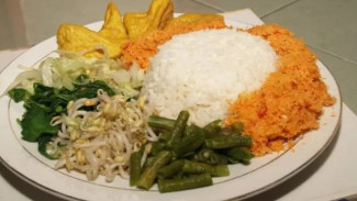 Nasi Urap Jawa, Segar Gurihnya Bikin Lidah Menari