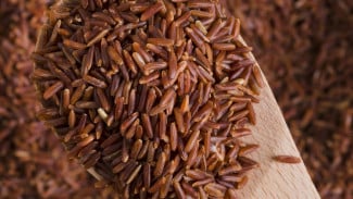 Kenali Kandungan dan Manfaat Beras Merah Untuk Kesehatan Kamu!