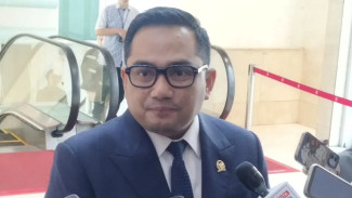 Komisi II DPR ! Kasus Demo Pati Tak Perlu Berakhir Pemakzulan Bupati