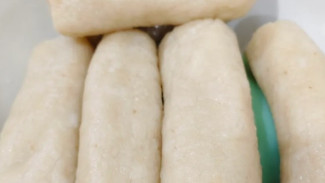 Pempek Lenjer Palembang, Kenyalnya Bikin Susah Berhenti!