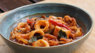 Resep Cumi Saus Padang, Pedas Gurih Menggugah Selera