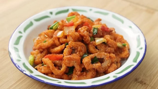 Dijamin Crispy dan Anti Alot! Resep Cumi Krispi Manis Pedas Ala Devina Hermawan