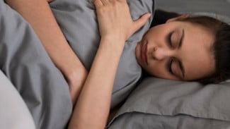 Mata Terpejam Tapi Pikiran Melayang? Coba 8 Cara Ini Agar Cepat Tidur dan Lebih Nyenyak