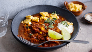 Gabungan Terbaik Chili dan Roti Jagung, Casserole Paling Cocok untuk Keluarga!