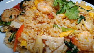 Nasi Goreng Tomyam Pedas Segar, Sensasi Rasa yang Bikin Ketagihan!