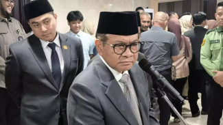 Gubernur Jakarta Larang ‘Pak Ogah’ di Jalan TB Simatupang, Sebut Penyebab Kemacetan