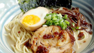 Resep Ramen Khas Jepang, Hangatnya Bikin Lupa Dunia