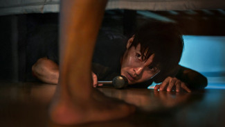 Rekomendasi 5 Film Korea Mirip Wall to Wall, Dijamin Bikin Merinding!