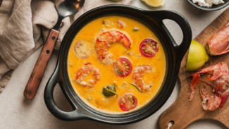 Resep Sup Udang Kelapa Pedas yang Hangat, Gurih, dan Bikin Nagih!