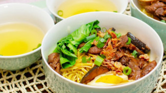 Resep Mie Ayam Jamur Gurih dan Lezat ala Rumahan