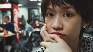 Fenomena Gen Z Stare,  Ini Arti di Balik Tatapan Datar Anak Zaman Sekarang