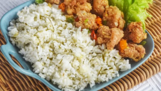 Resep Sederhana Nasi Daun Jeruk, Hidangan Beraroma Segar yang Cocok untuk Menu Kumpul Keluarga