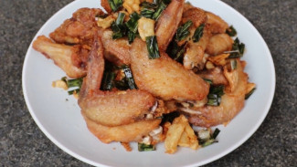 Sayap Ayam Pandan, Wangi dan Gurih Menggoda!