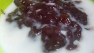Bubur Ketan Hitam Jawa, Manis Lembutnya Bikin Susah Move On!