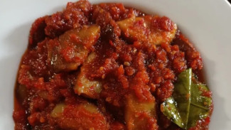 Balado Jengkol, Sensasi Pedas yang Bikin Ketagihan