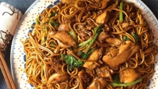Chow Mein Cina, Mi Goreng Lezat Bikin Lidah Menari!