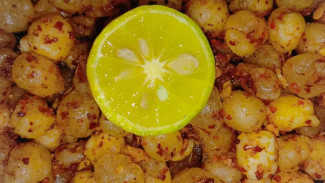Cimol Bandung Pedas Daun Jeruk, Bikin Melek Seharian!