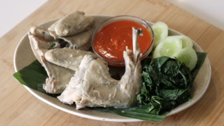 Resep Ayam Pop Khas Pagi Sore ala Devina Hermawan, Rahasia Daging Empuk dan Sambal Merah yang Khas!