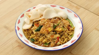 Resep Mie Nyemek Telur Ala Chef Devina Hermawan, Perpaduan Simpel dan Mantap