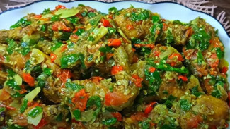 Resep Ayam Goreng Tumis Sambal Geprek, Pedasnya Bikin Lidah Bergoyang!