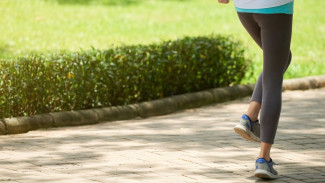 7 Alasan Jalan Kaki Setelah Makan Bikin Tubuh Lebih Sehat