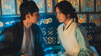 Im Yoon-ah Tampil Memikat dengan Pesona Koki Modern di Drama Bon Appetit, Your Majesty