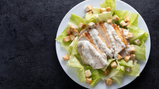 Resep Salad Ayam yang Bikin Lupa Kalau Lagi Diet! Kenyangnya Awet, Rasanya Nagih