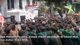 12 Tuntutan Mahasiswa di Medan Picu Bentrokan di Gedung DPRD Sumut!