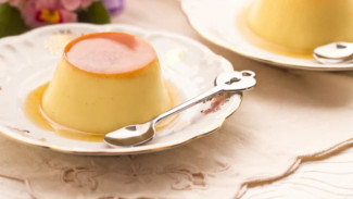 Cara Membuat Creme Caramel Klasik dengan Custard Halus dan Saus Karamel